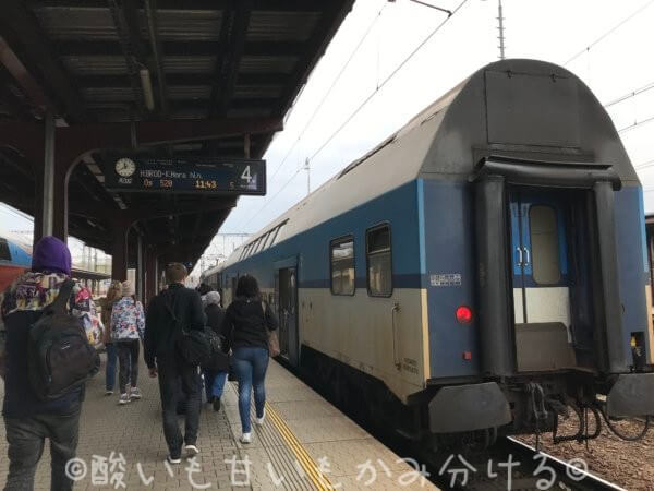 コーリン駅ホームの様子