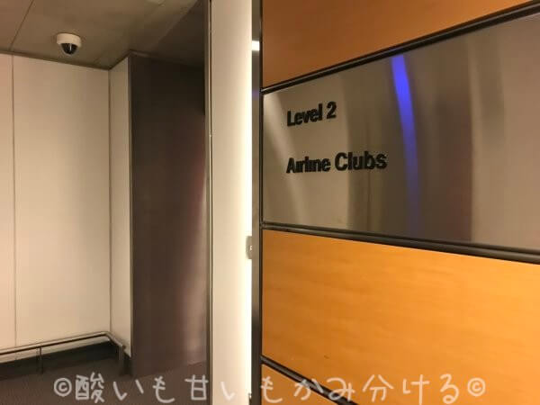 エレベーターにあるThe Clubのサイン