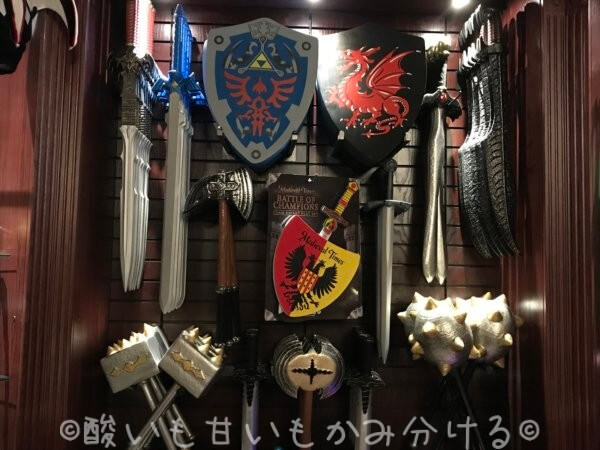 メディーバルタイムズ　お土産物の武器屋