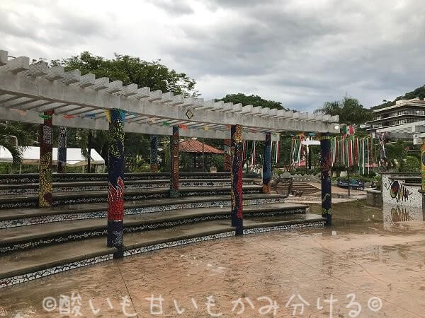 ラサロ・カルデナス・イ・エスタシオナミエント公園 （Parque Lazaro Cardenas y Estacionamiento）