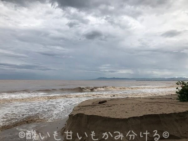 嵐の後のロシータビーチ（Rosita Beach）