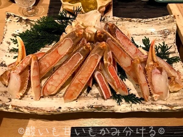 いっぺん庵の焼きガニ用蟹の盛り合わせ