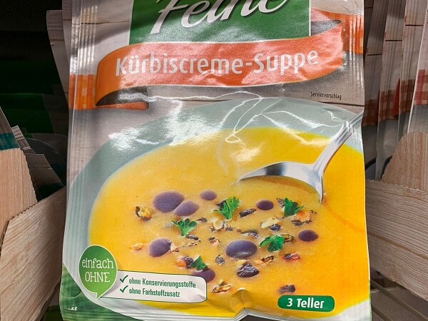 シュタイヤマルクのカボチャスープ（Steirische Kuerbiscremesuppe）