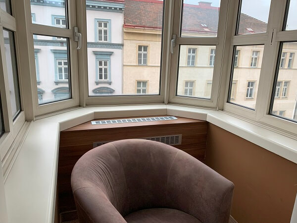 ホテル エンツィアーナ ウィーン（Hotel Enziana Wien）の出窓の様子