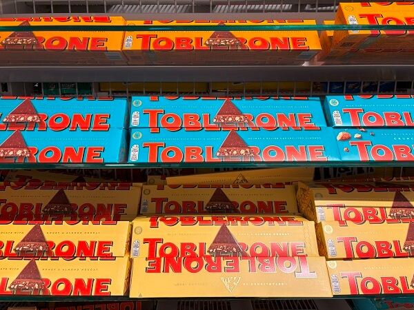 トブラローネ (TOBLERONE)