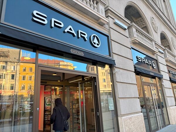 ブダペスト市内にあるSpar(スパー)