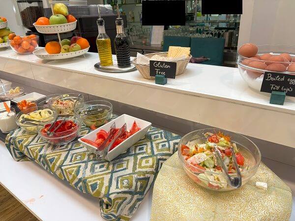 Atrium Fashion Hotel朝食ビュッフェのサラダ例