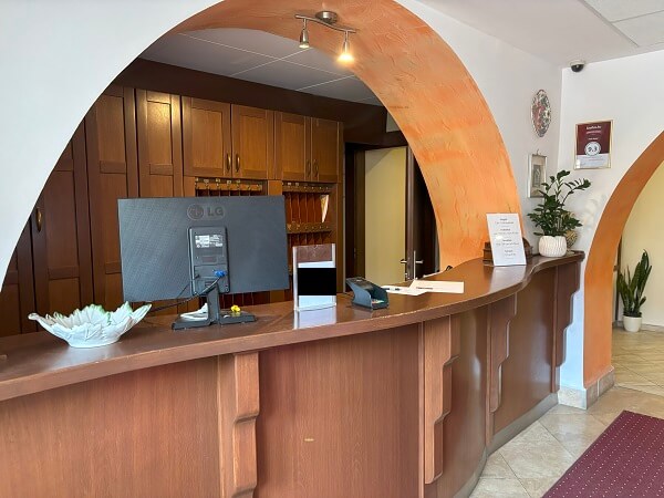 Park Hotel Hévíz受付の様子