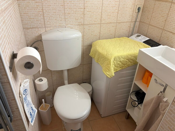 Paprika Apartment Studioのトイレ