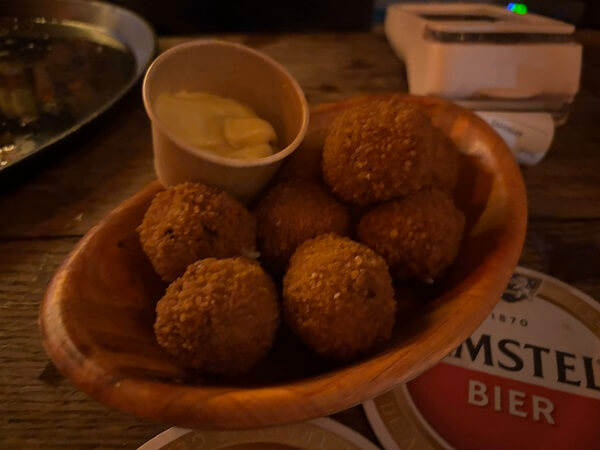 ビターバレン（Bitterballen）