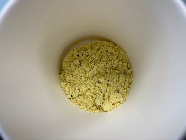 粉末状のマスタードスープの素