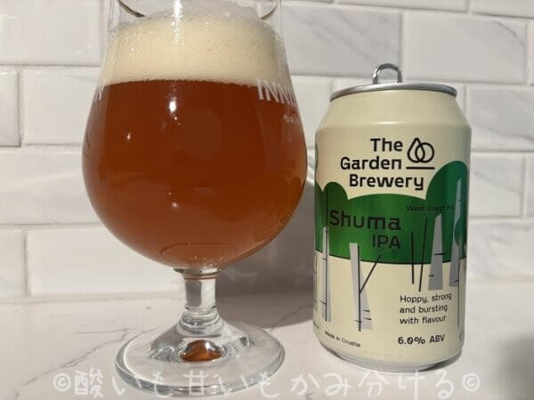 The Garden BreweryのShuma IPAの缶と、ホップの香りが立ち上るグラスに注がれたビール