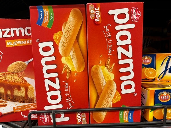 モンテネグロのスーパーで大人気の定番栄養ビスケットPlazma